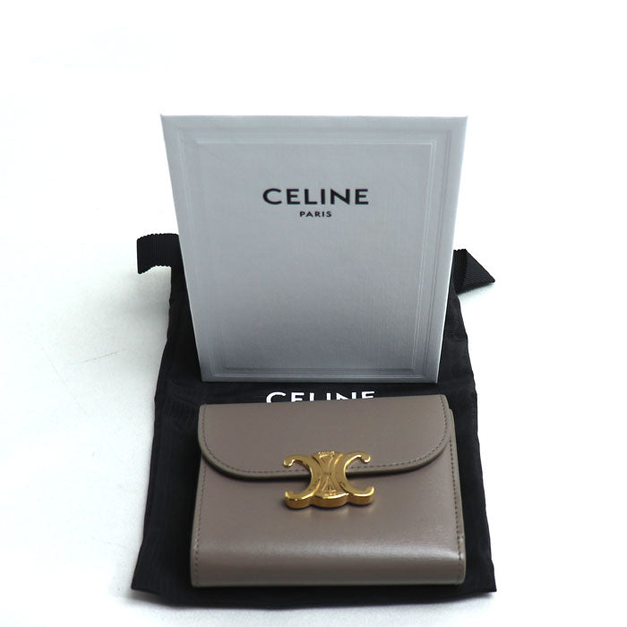 CELINE セリーヌ トリオンフ スモールフラップ ウォレット 三つ折り財布 ぺブル 10D783DPV.10BL レディース【中古】