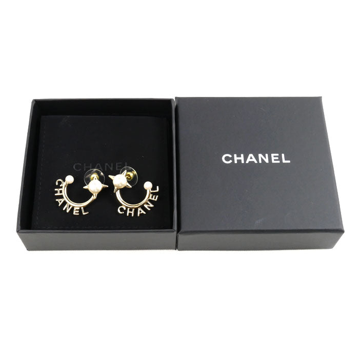 CHANEL シャネル メタル パール ロゴ ピアス レディース【中古】
