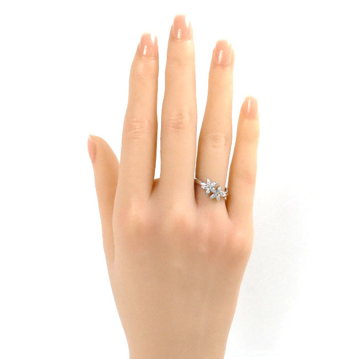 K18WG ホワイトゴールド ダイヤ リング・指輪 ダイヤモンド0.10ct 11号 3.3g フラワーモチーフ レディース【中古】【美品】