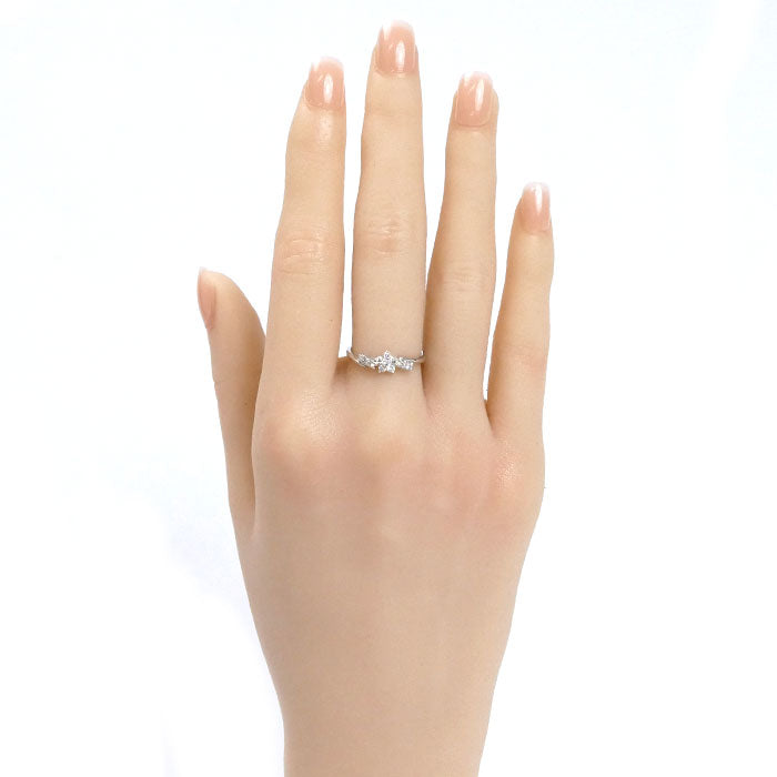 K18WG ホワイトゴールド 花 リング・指輪 ダイヤモンド0.20ct 11号 1.9g レディース【中古】