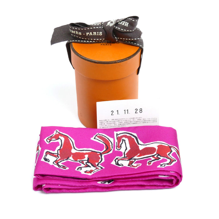 HERMES エルメス ツイリー chevaux en liberte 自由の馬 スカーフ ピンク/レッド/ホワイト 063803S 16 レディース【中古】【美品】