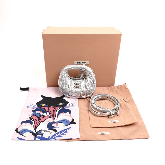 MIUMIU ミュウミュウ ワンダー マテラッセレザー ホーボーバッグ ポーチ シルバー 5NR019 ショルダーポーチ チャーム レディース【未使用】【買取品】