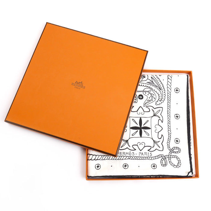HERMES エルメス Animaux Bandana スカーフ ホワイト/ブラック H044100S カレ55 レディース【中古】【美品】