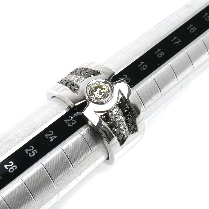 K18WG ホワイトゴールド リング・指輪 ダイヤモンド0.45ct/0.20ct ブラックダイヤモンド0.60ct 21.5号 23.3g メンズ【中古】