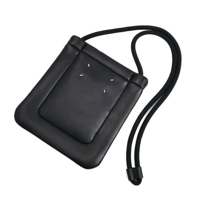 Maison Margiela アウトライン パデットショルダー ショルダーバッグ ブラック S35WG0160 ユニセックス【中古】【美品】