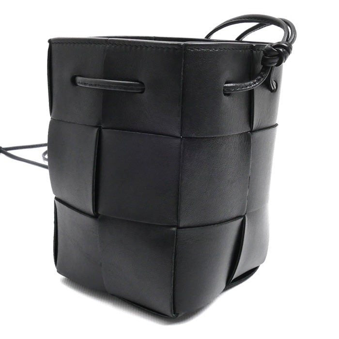 BOTTEGAVENETA ボッテガヴェネタ マキシ イントレチャート カセット ミニ ショルダーバッグ ブラック 680217 レディース【中古】【美品】