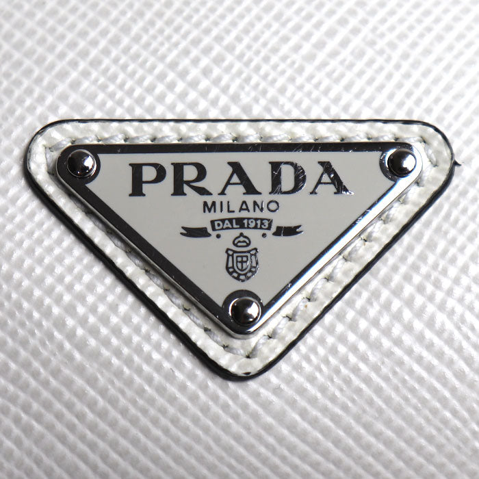 PRADA プラダ サフィアーノ 三角 トライアングルロゴ シルバー