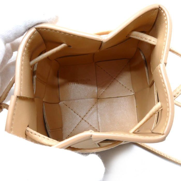 BOTTEGAVENETA ボッテガヴェネタ ミニ カセット バケット ショルダーバッグ ポリッジ(ベージュ系） 680217VCQC49776 レディース【中古】
