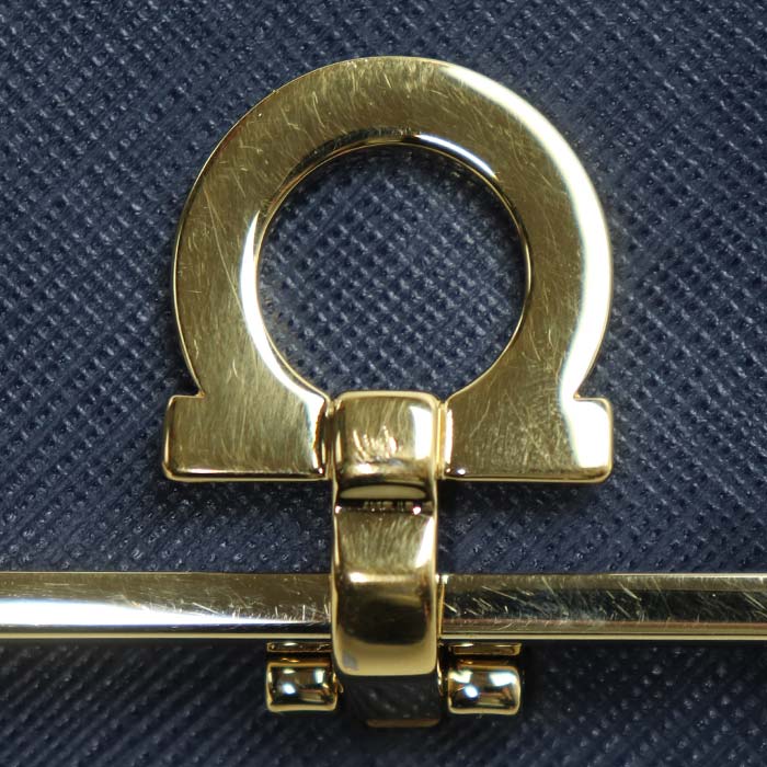 Salvatore Ferragamo サルヴァトーレフェラガモ ガンチーニ 二つ折り財布 ネイビー 224639 レディース【中古】