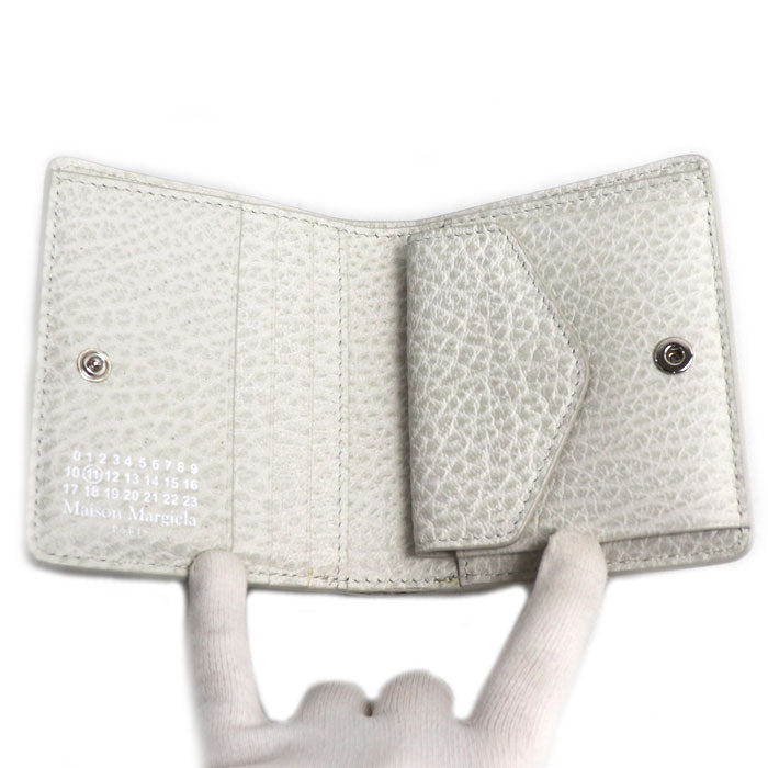 Maison Margiela 4ステッチ コンパクトウォレット 二つ折り財布 ホワイト S56UI140-P4455 H9677 レディース【中古】