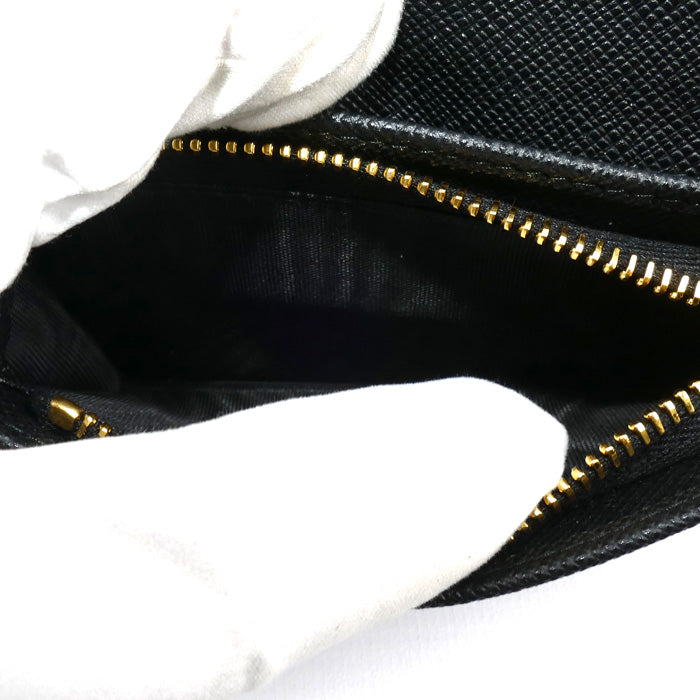 PRADA プラダ サフィアーノ トライアングル 二つ折り財布 ブラック 1MV021_QHH_F0002 レディース【中古】【美品】