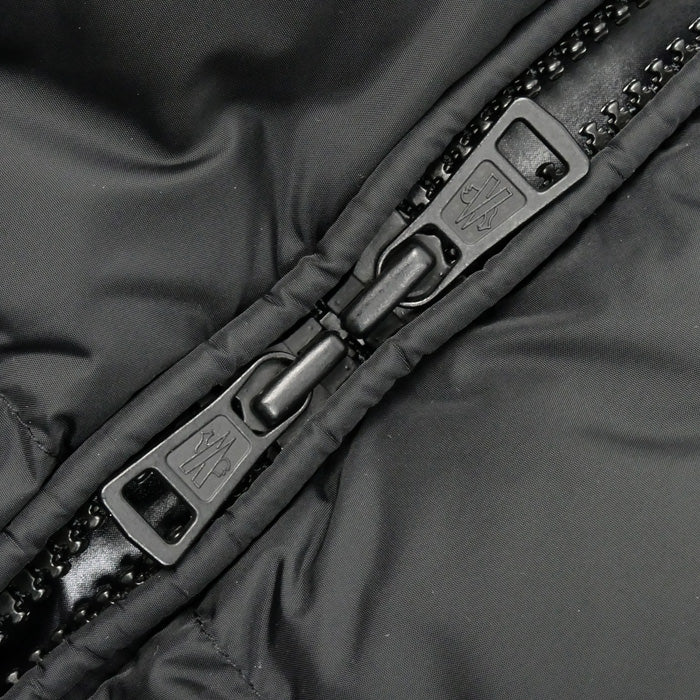 MONCLER モンクレール MONTCLA ダウンジャケット ブラック F20911B56900 
3 メンズ【中古】