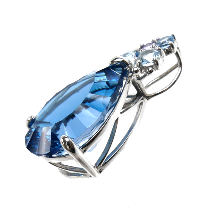 K18WG ホワイトゴールド ペンダントトップ ブルートパーズ9.72ct 3.7g レディース【中古】【美品】