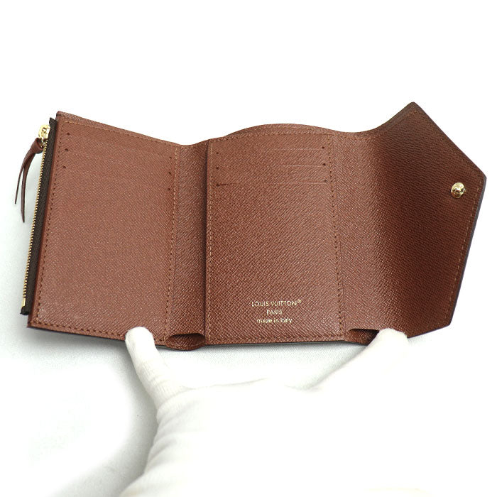 LOUIS VUITTON ルイ・ヴィトン ポルトフォイユ ヴィクトリーヌ 三つ折り財布 モノグラム ブラウン M62472 ICチップ レディース【中古】【極美品】