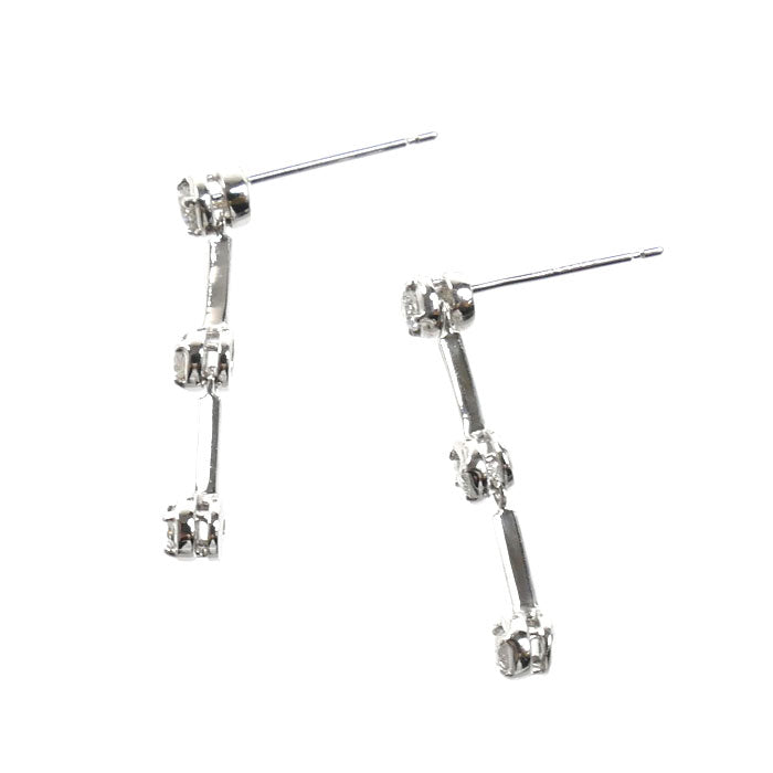 K18WG ホワイトゴールド ピアス ダイヤモンド0.15ct/0.15ct 2.0g ステーション レディース【中古】【美品】