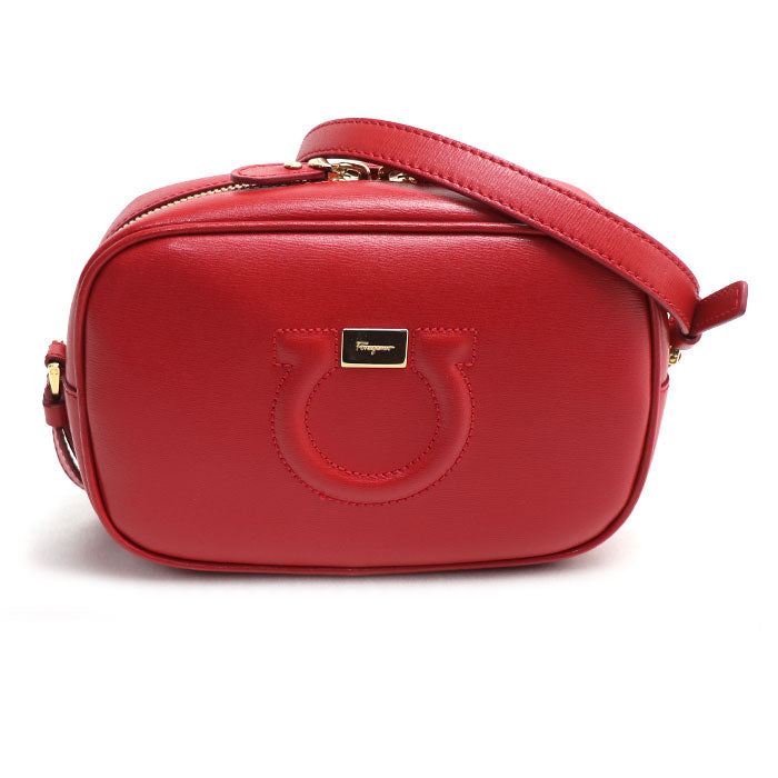 Salvatore Ferragamo サルヴァトーレフェラガモ ガンチーニ ショルダーバッグ レッド レディース【中古】【美品】