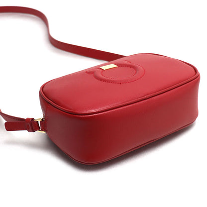 Salvatore Ferragamo サルヴァトーレフェラガモ ガンチーニ ショルダーバッグ レッド レディース【中古】【美品】