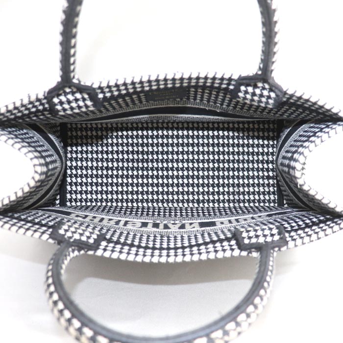 Dior ディオール ブックトート ミディアム トートバッグ ホワイト/ブラック M1296ZTQT_M911 千鳥格子 レディース【中古】