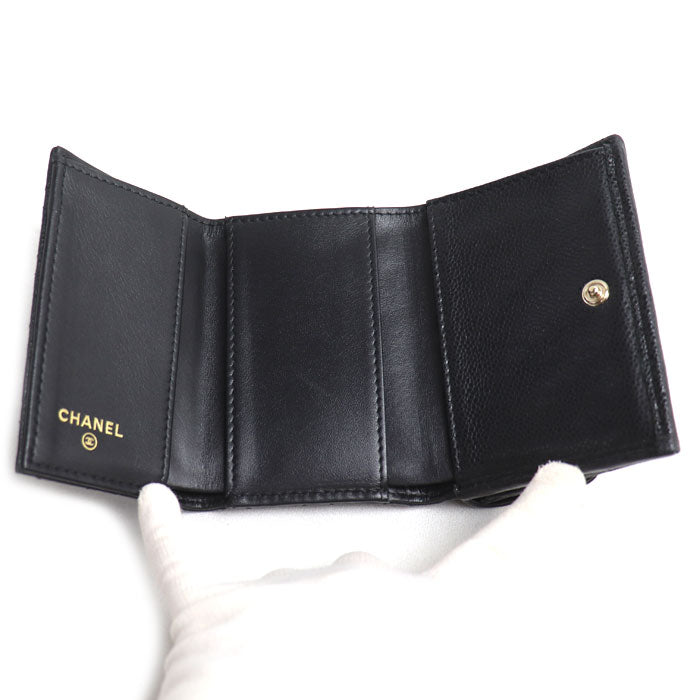 CHANEL シャネル ボーイシャネル マトラッセ 三つ折り財布 ブラック A84432 レディース【中古】