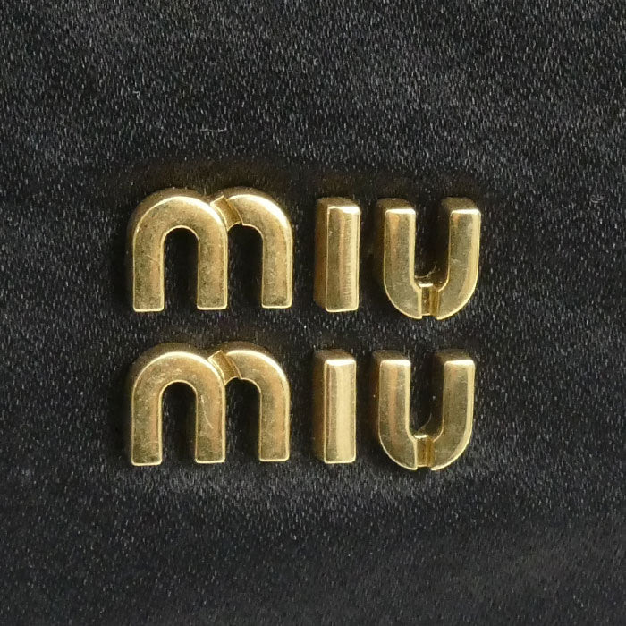 MIUMIU ミュウミュウ ダッチェス ポーチ ブラック 5NG010 2CTB F0002 レディース【中古】【美品】