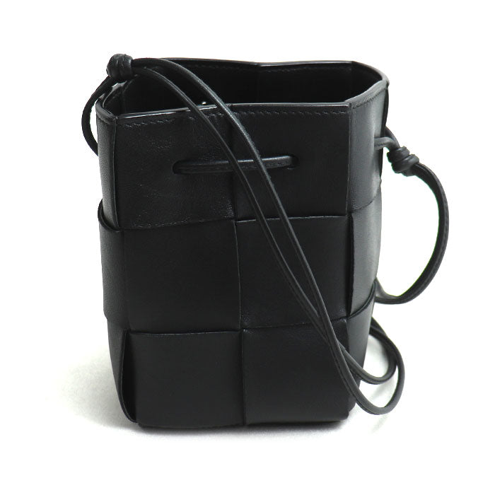 BOTTEGAVENETA ボッテガヴェネタ マキシ イントレチャート カセット ミニ ショルダーバッグ ブラック 680217 レディース【中古】