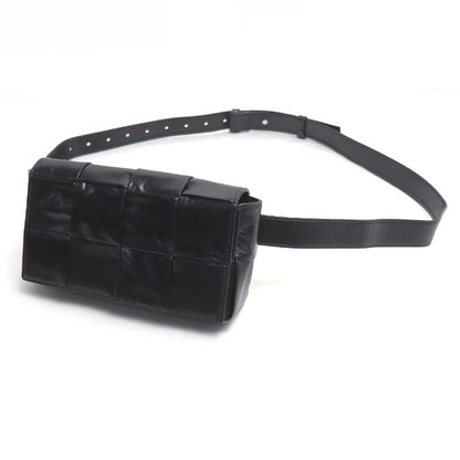 BOTTEGAVENETA ボッテガヴェネタ マキシイントレチャート カセット ボディバッグ ブラック 651053VCQ728803 メンズ【中古】【美品】