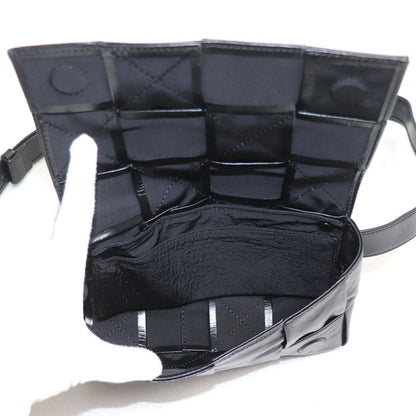 BOTTEGAVENETA ボッテガヴェネタ マキシイントレチャート カセット ボディバッグ ブラック 651053VCQ728803 メンズ【中古】【美品】