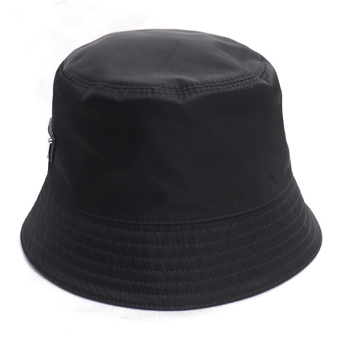 PRADA プラダ RE-NYLON トライアングルロゴ バケットハット ハット ブラック 1HC137_2DMI_F0002 M レディース【中古】【美品】