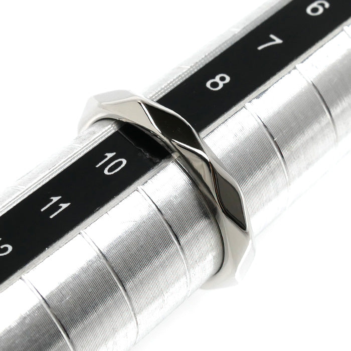 Boucheron ブシュロン Pt950プラチナ ファセット ダイヤ ミディアム リング・指輪 JAL00090 ダイヤモンド 9号 49 4.2g レディース【中古】【美品】