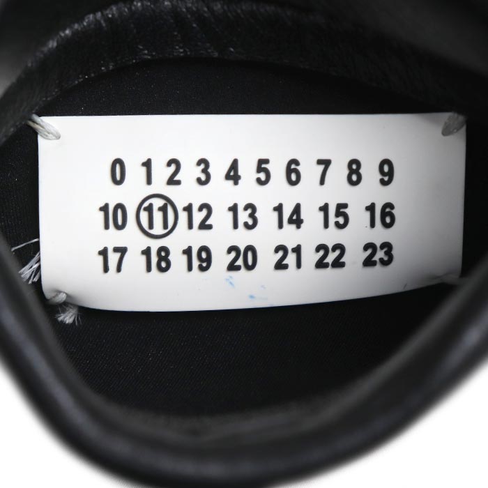 MAISON MARGIELA メゾンマルジェラ 4ステッチ パデットショルダー ショルダーバッグ ブラック S35WG0160 P2950 T8013 ユニセックス【中古】【美品】