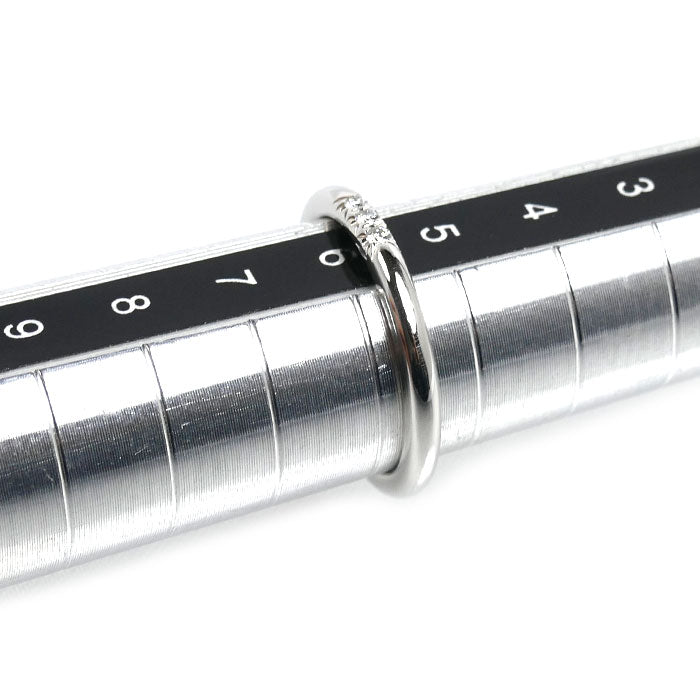 TIFFANY&Co. ティファニー Pt950プラチナ クラシックバンド 3Pダイヤ リング・指輪 ダイヤモンド 5.5号 2.8g レディース【中古】【美品】