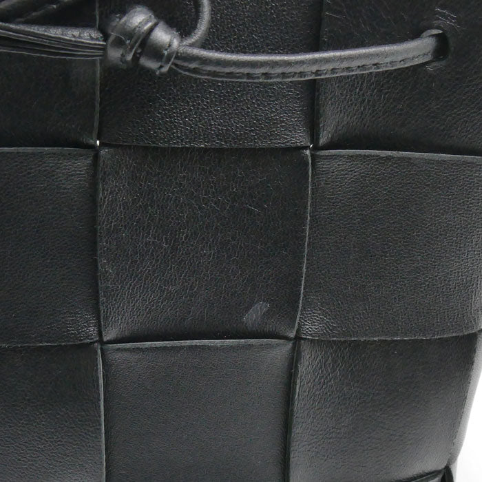BOTTEGAVENETA ボッテガヴェネタ マキシイントレチャート カセット スモール クロスボディバッグ ショルダーバッグ ブラック 680218 レディース【中古】