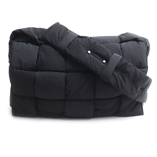 BOTTEGAVENETA ボッテガヴェネタ マキシイントレチャート パデット テック カセット ショルダーバッグ ブラック 690133 VBO81 ユニセックス【中古】【美品】