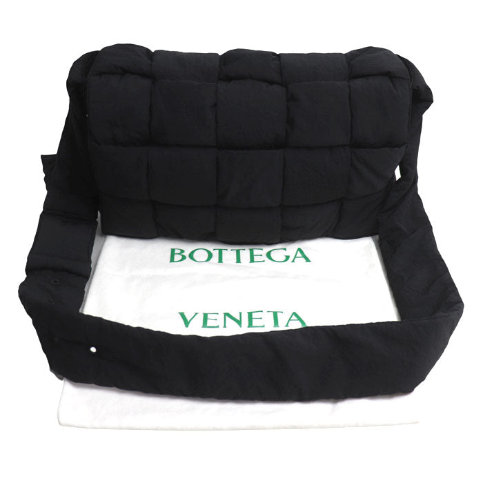 BOTTEGAVENETA ボッテガヴェネタ マキシイントレチャート パデット テック カセット ショルダーバッグ ブラック 690133 VBO81 ユニセックス【中古】【美品】
