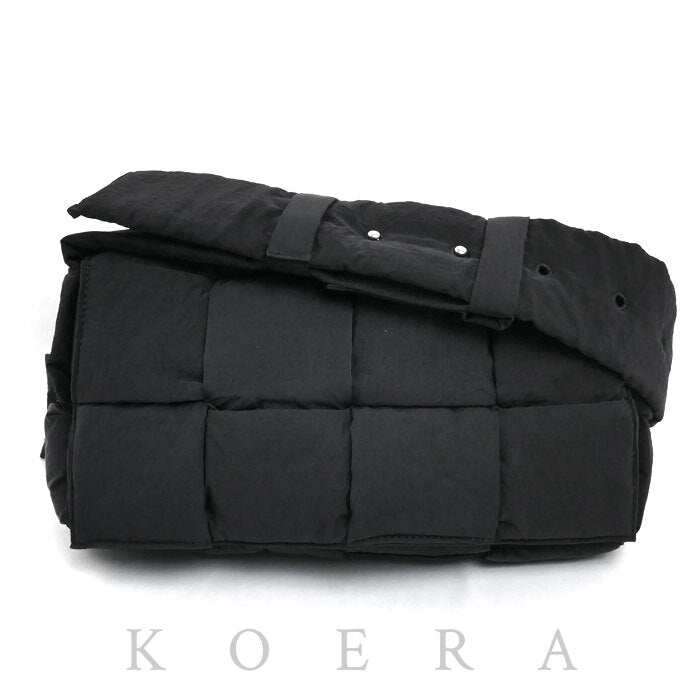 BOTTEGAVENETA ボッテガヴェネタ パデッド テック カセット ショルダーバッグ ブラック 628951 VB081 8803 レディース【中古】【美品】