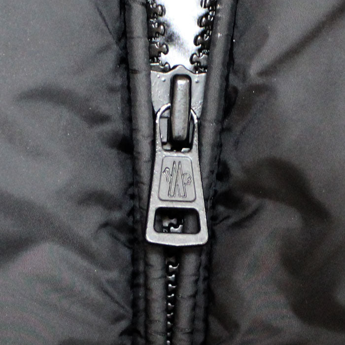 MONCLER モンクレール MONTCLA ダウンジャケット ブラック J20911B56900 IC 
7 JPタグ メンズ【中古】【美品】